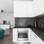 Апартаменти Maraini 35 By Quokka 360 - Prime Location Just Minutes From Station